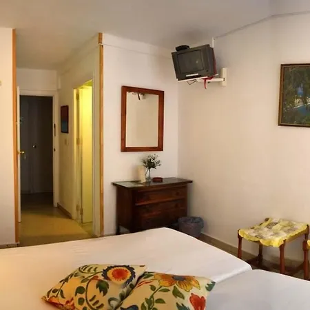 Guest house Altamar 2*