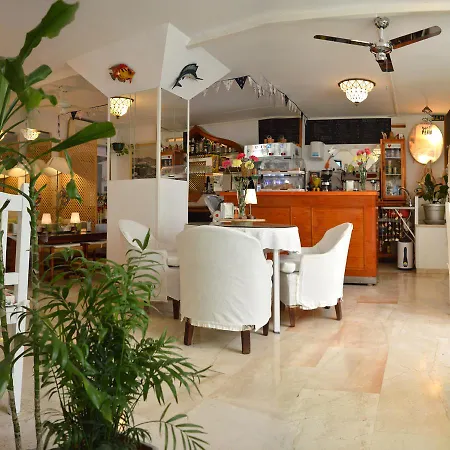 Guest house Altamar 2*